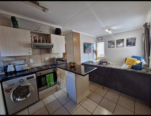 2 BEDROOM APARTMENT FOR SALE IN ESTHER PARK